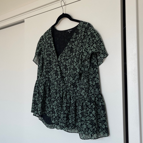 Madewell Georgette Ruffle-Sleeve Peplum Top in Fleur Field - Picture 2 of 7